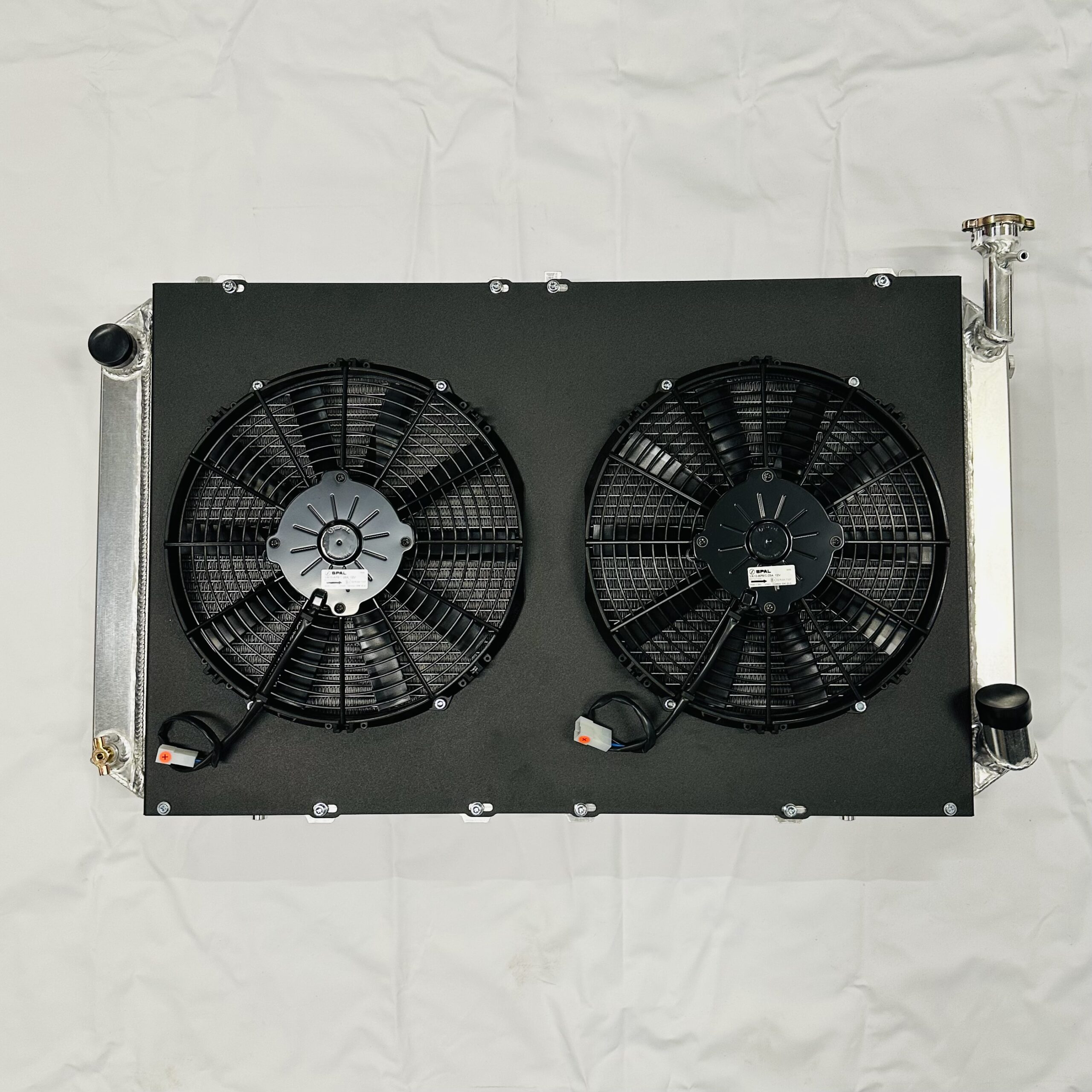 Universaalne suurendatud alumiiniumist radiaator Nissan Patrol Y60 (M57 mootorisse vahetus)