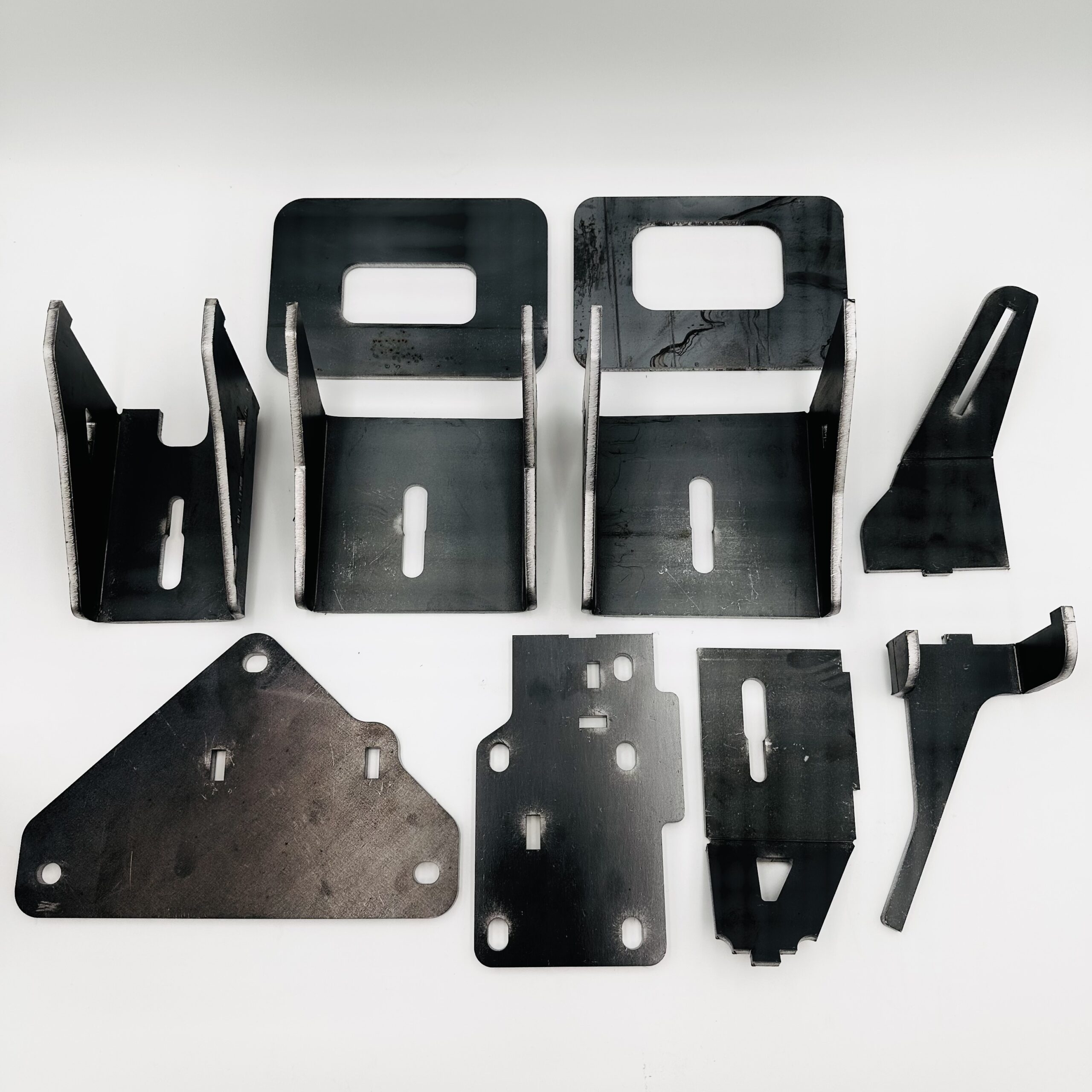 Nissan Patrol Y60/Y61 mootori kinnituste isekoostuse komplekt